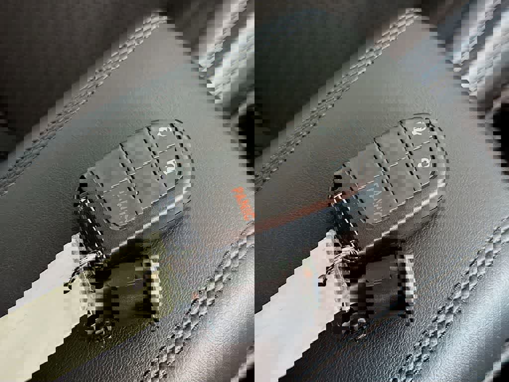 Used 2024 Jeep Compass Latitude image 22