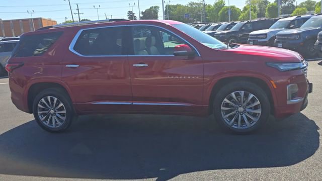 Used 2023 Chevrolet Traverse Premier AWD/4WD image 2