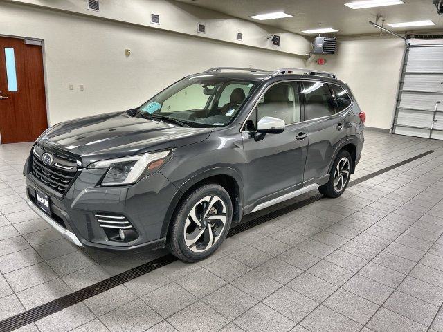 Used 2023 Subaru Forester Touring AWD/4WD image 3