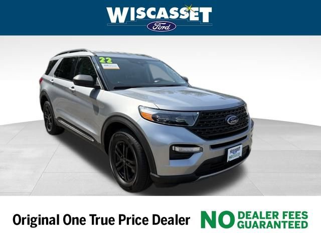 Certified 2022 Ford Explorer XLT w/ Equipment Group 202A image 7