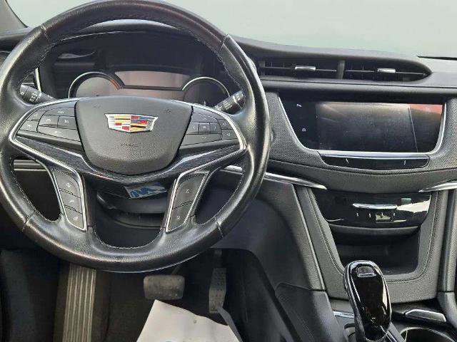 Used 2020 Cadillac XT5 Premium Luxury image 9