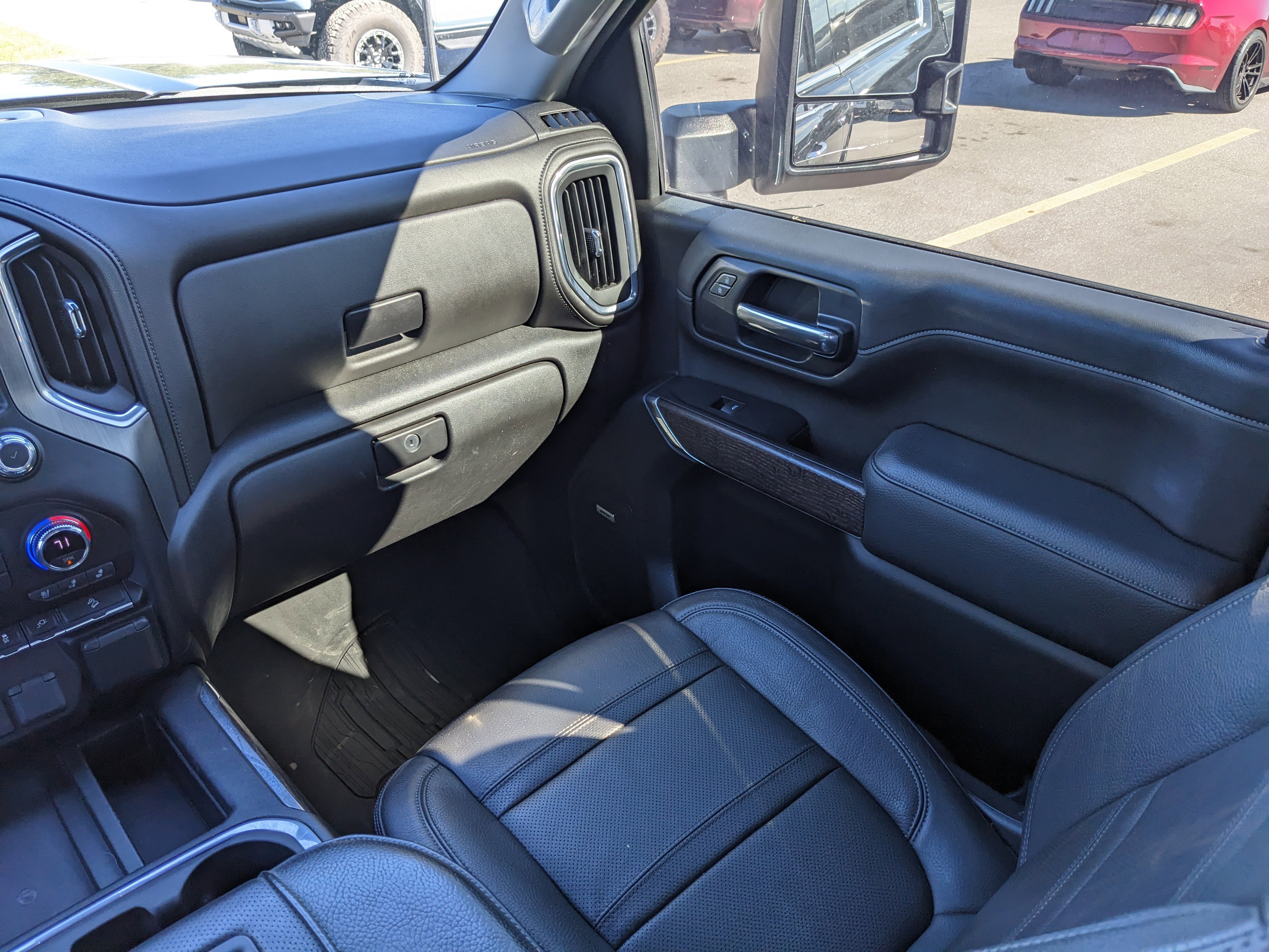 Used 2022 GMC Sierra 2500 Denali w/ Denali Ultimate Package image 16