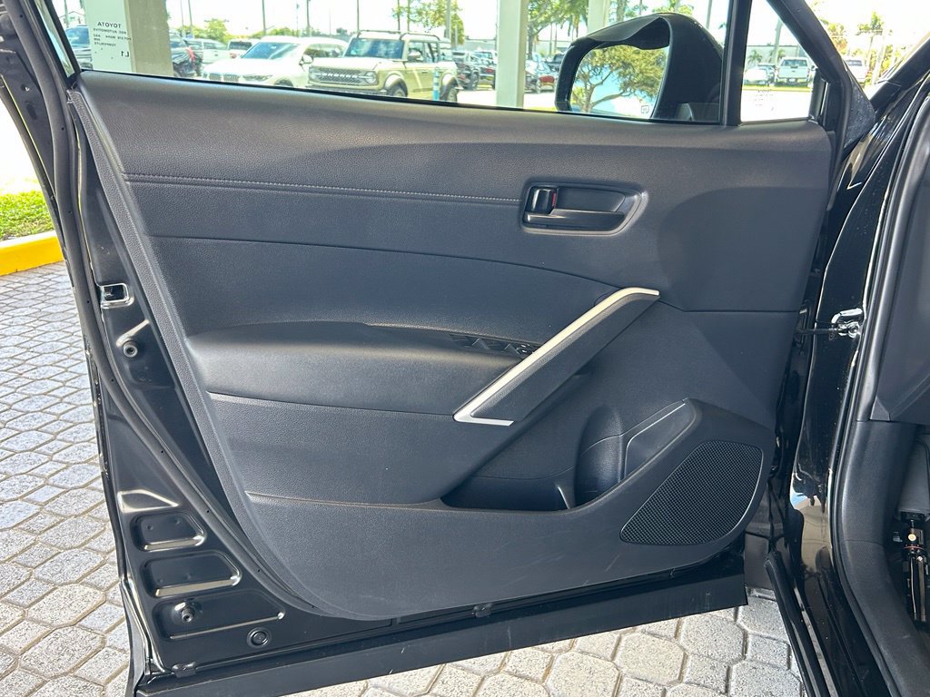 Used 2024 Toyota Corolla Cross LE FWD image 36