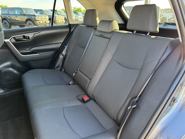 Used 2025 Toyota RAV4 LE AWD/4WD image 16