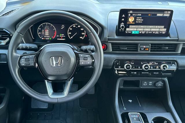 Used 2025 Honda Pilot EX-L image 14