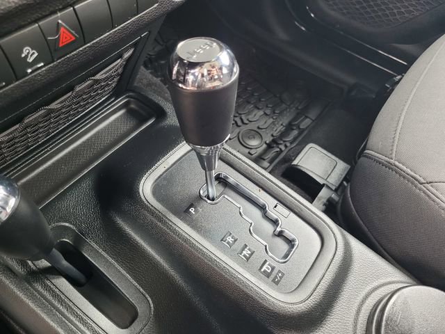 Used 2018 Jeep Wrangler Sport image 16