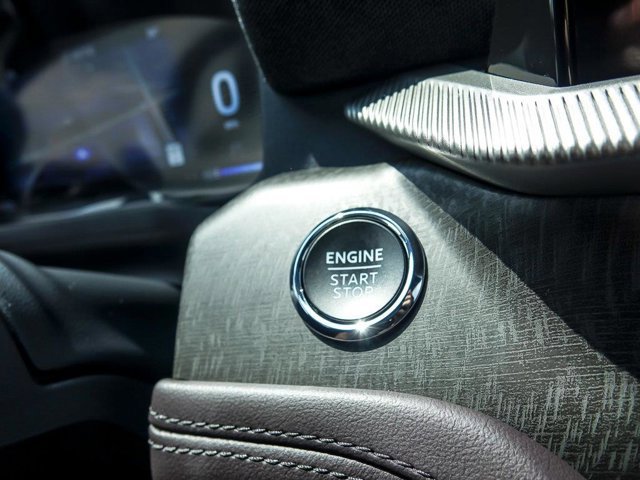 Certified 2025 Ford Explorer Platinum image 23