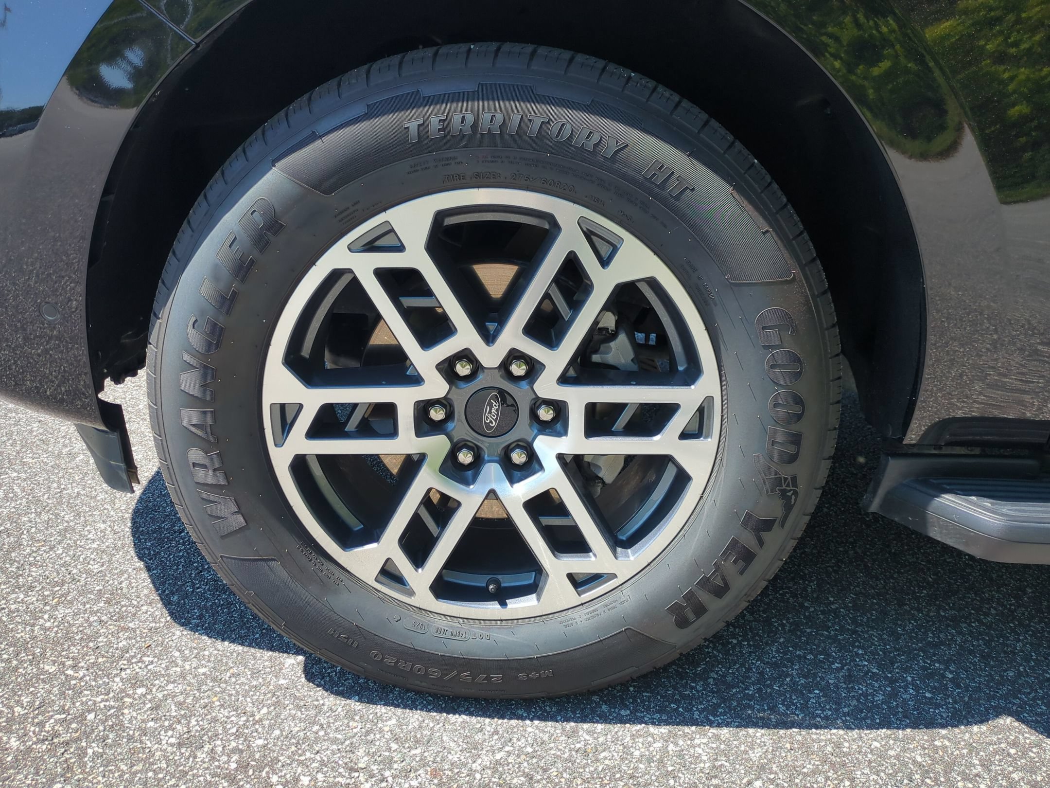 Certified 2025 Ford Expedition Active RWD image 9