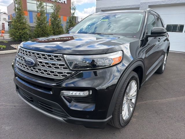 Certified 2022 Ford Explorer Limited w/ Limited Technology Package AWD/4WD image 1