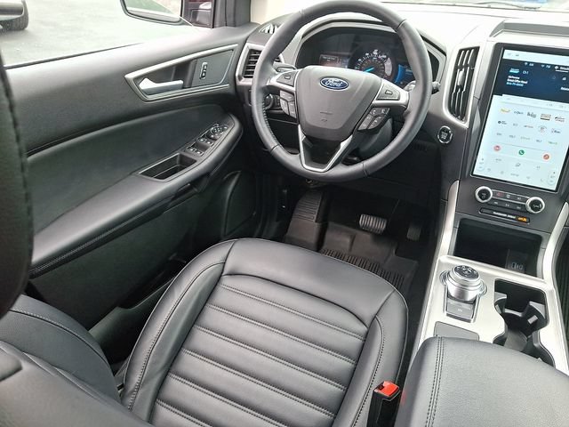 Certified 2024 Ford Edge SEL w/ Convenience Package AWD/4WD image 17