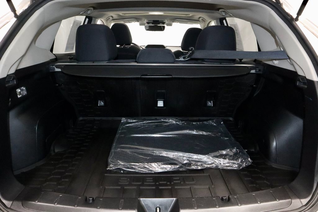 Used 2022 Subaru Crosstrek 2.0i Premium w/ Moonroof Package image 14