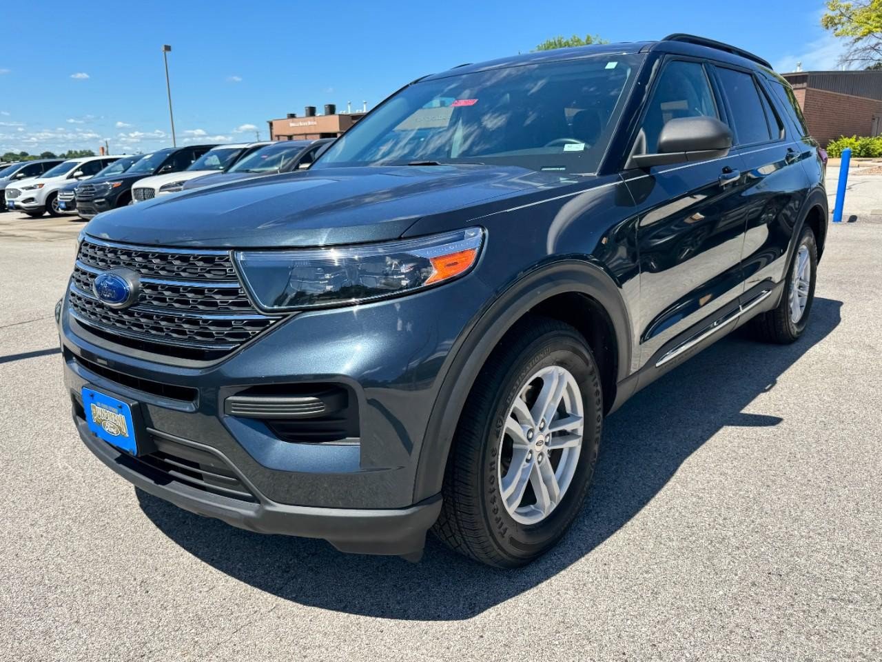 Certified 2022 Ford Explorer XLT w/ Class IV Trailer Tow Package AWD/4WD image 8