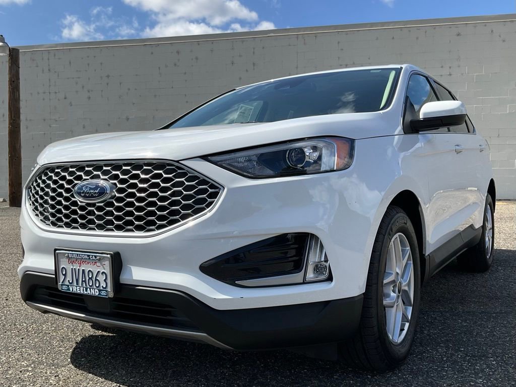 Certified 2024 Ford Edge SEL w/ Convenience Package image 3