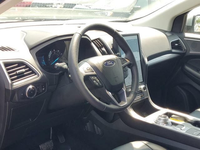Certified 2023 Ford Edge SEL w/ Convenience Package AWD/4WD image 16