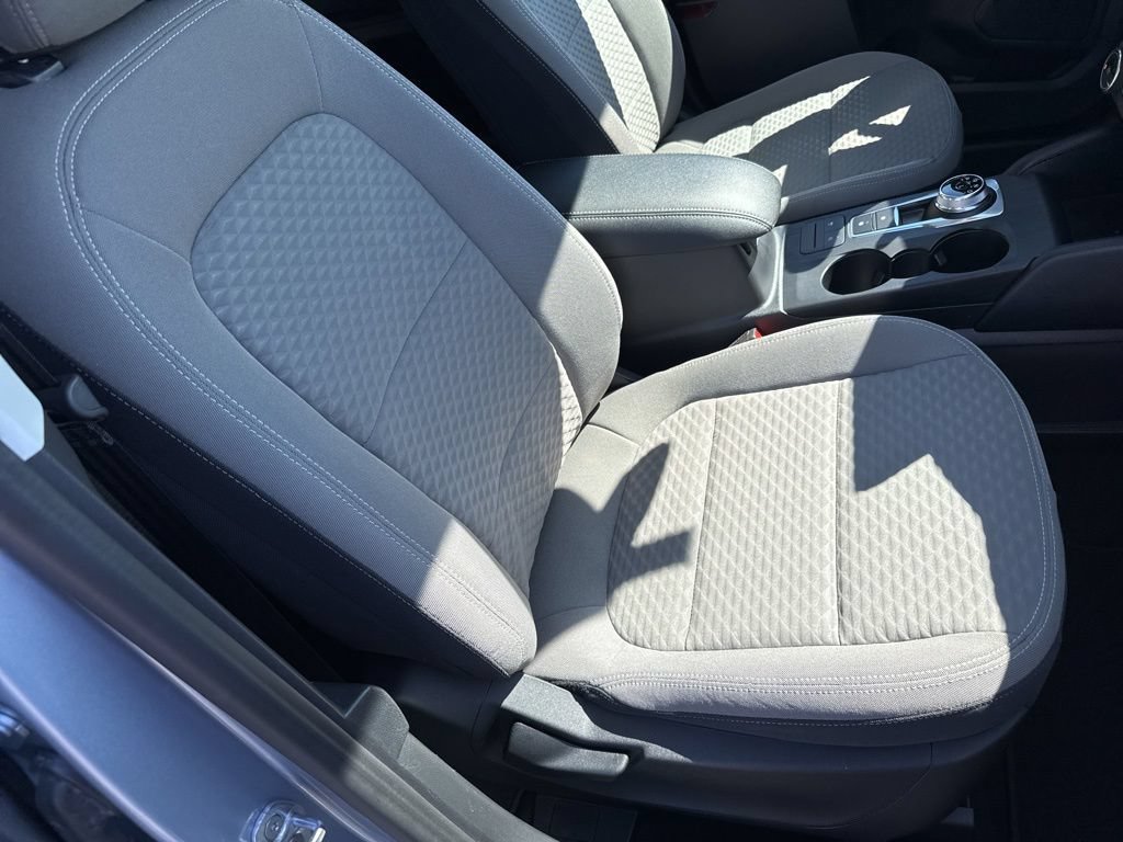 Certified 2022 Ford Escape SE w/ Cold Weather Package FWD image 33