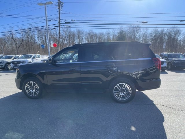 Certified 2025 Ford Expedition Active image 2