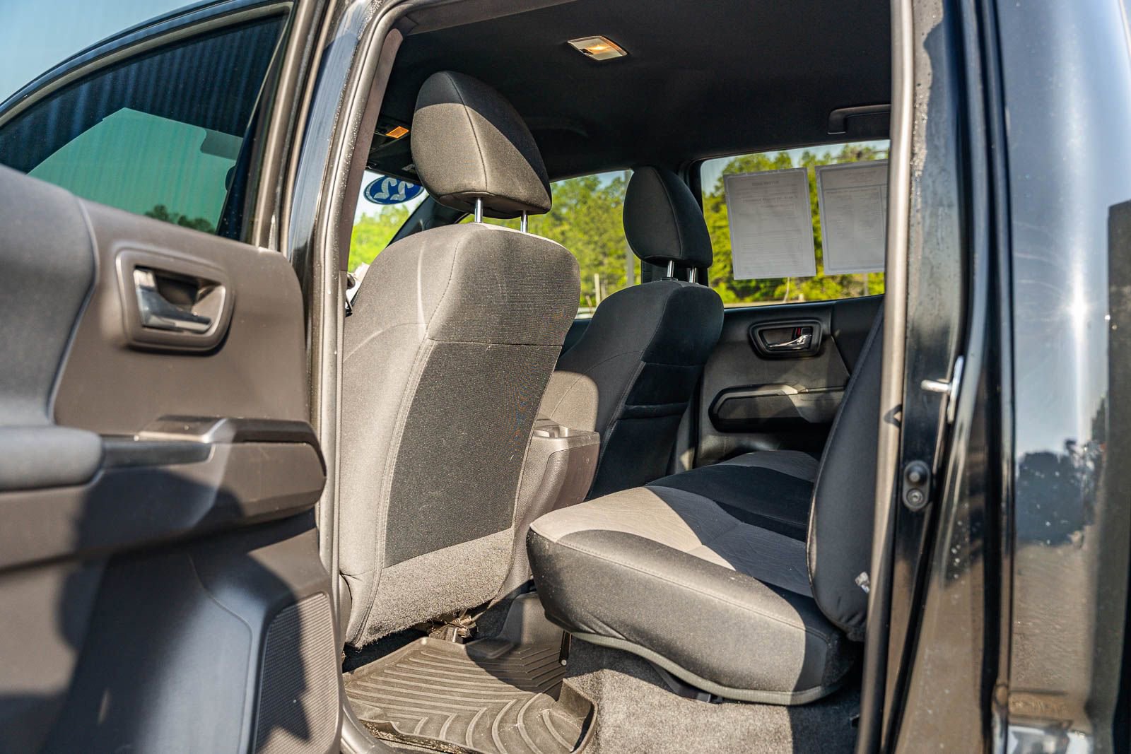 Used 2022 Toyota Tacoma TRD Off-Road w/ Technology Package AWD/4WD image 16