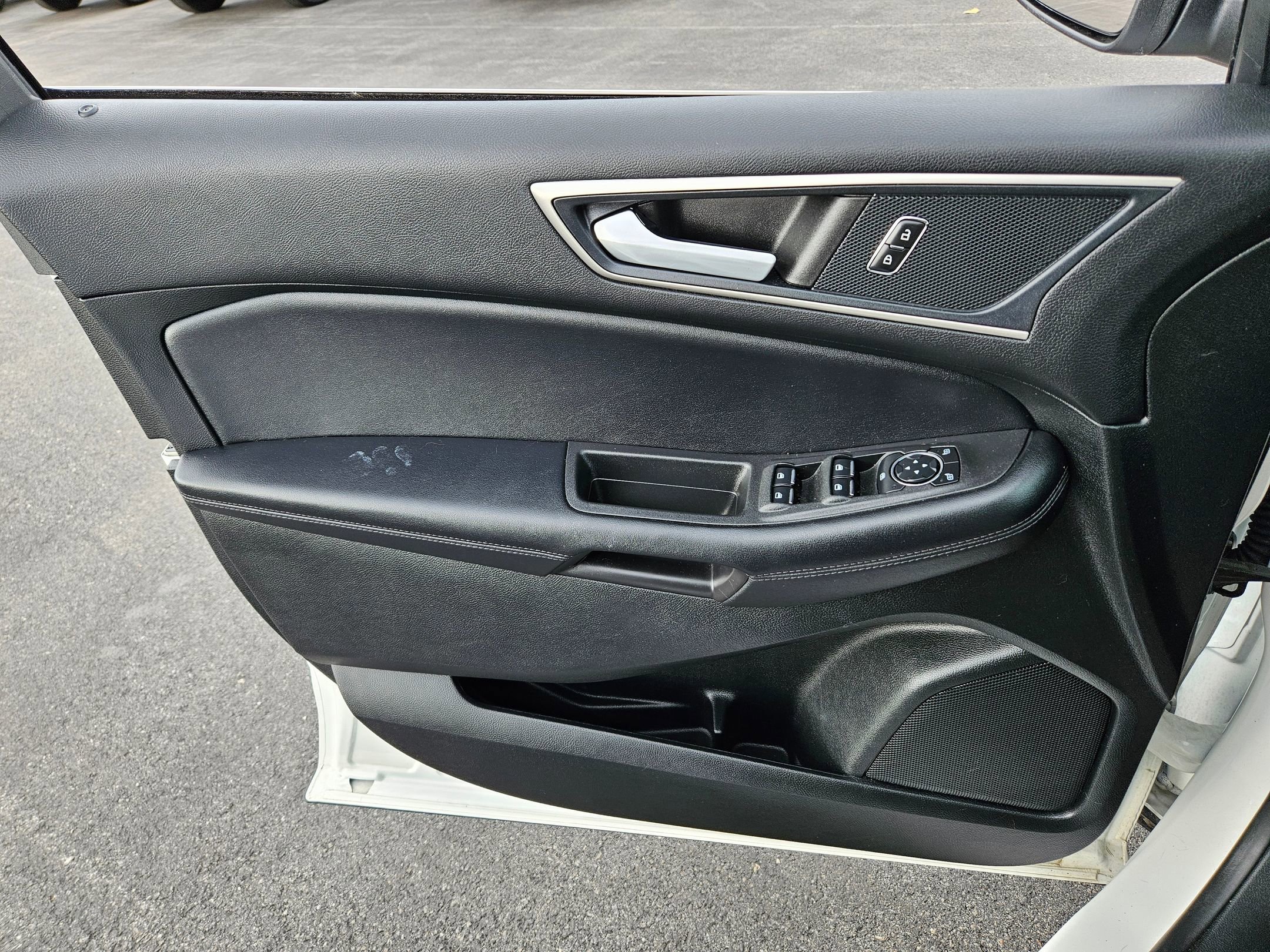 Certified 2023 Ford Edge SEL w/ Convenience Package image 6