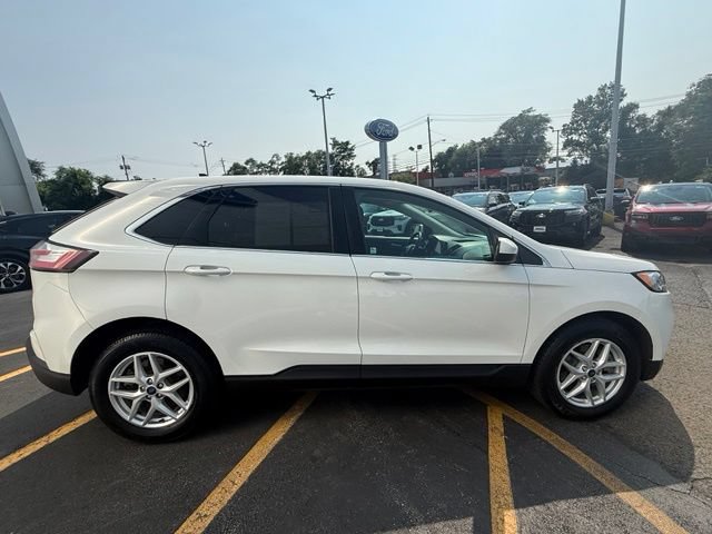 Certified 2022 Ford Edge SEL w/ Convenience Package AWD/4WD image 9