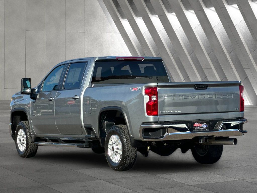 Used 2025 Chevrolet Silverado 2500 LT w/ Convenience Package AWD/4WD image 5
