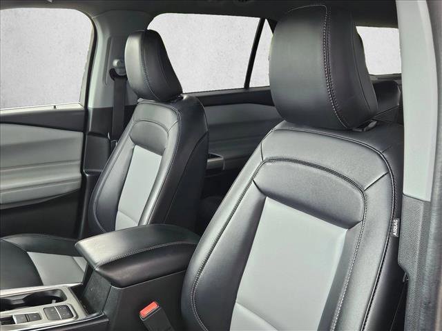 Certified 2022 Ford Explorer XLT w/ Equipment Group 202A image 14