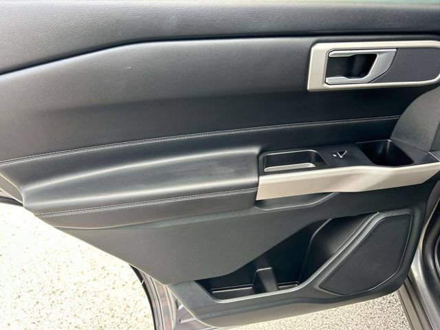 Certified 2023 Ford Explorer XLT RWD image 18
