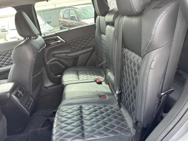 Used 2023 Mitsubishi Outlander SEL AWD/4WD image 18