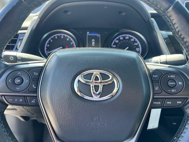 Used 2022 Toyota Camry SE FWD image 11