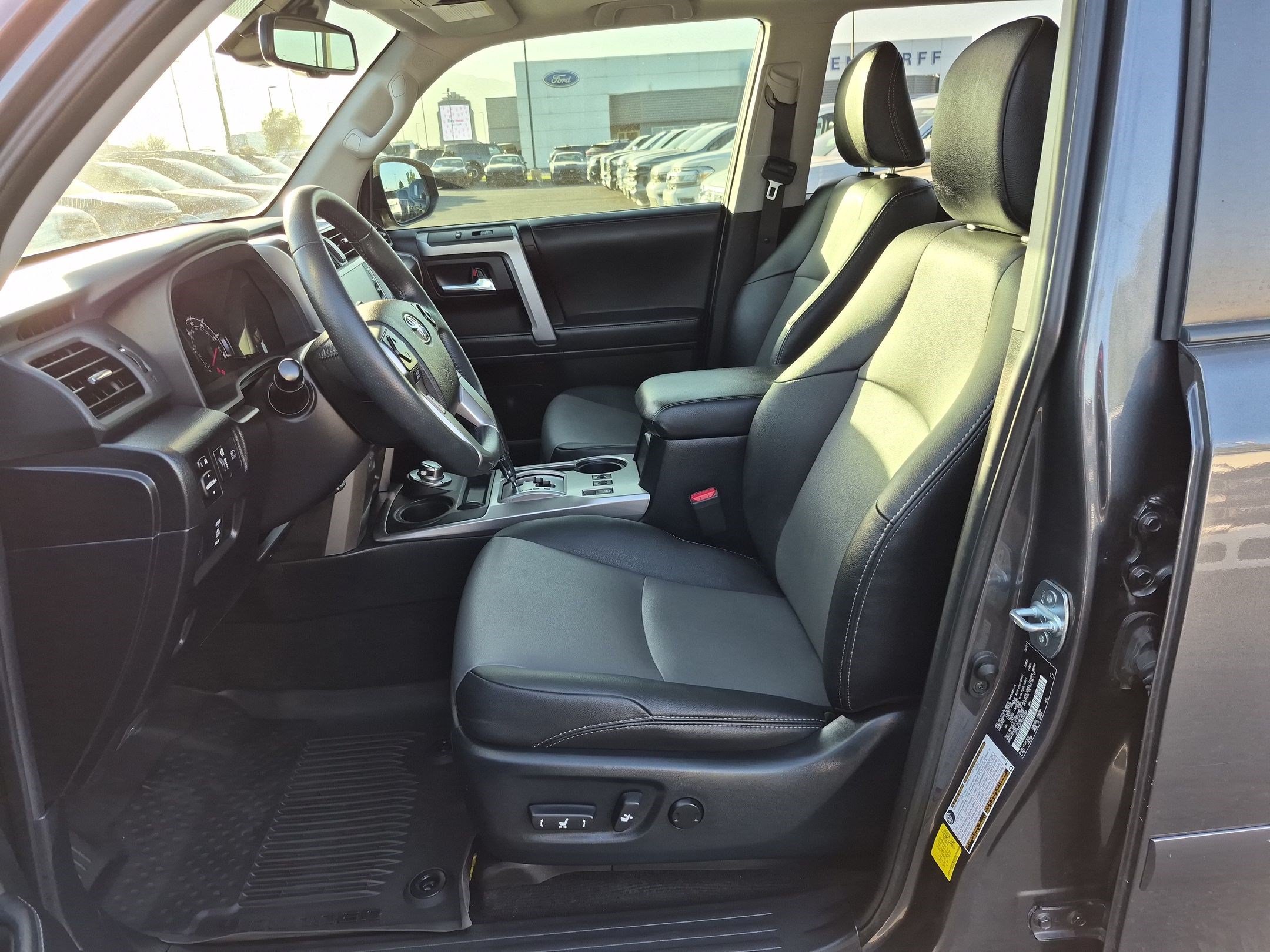 Used 2021 Toyota 4Runner SR5 Premium w/ Moonroof Package AWD/4WD image 18