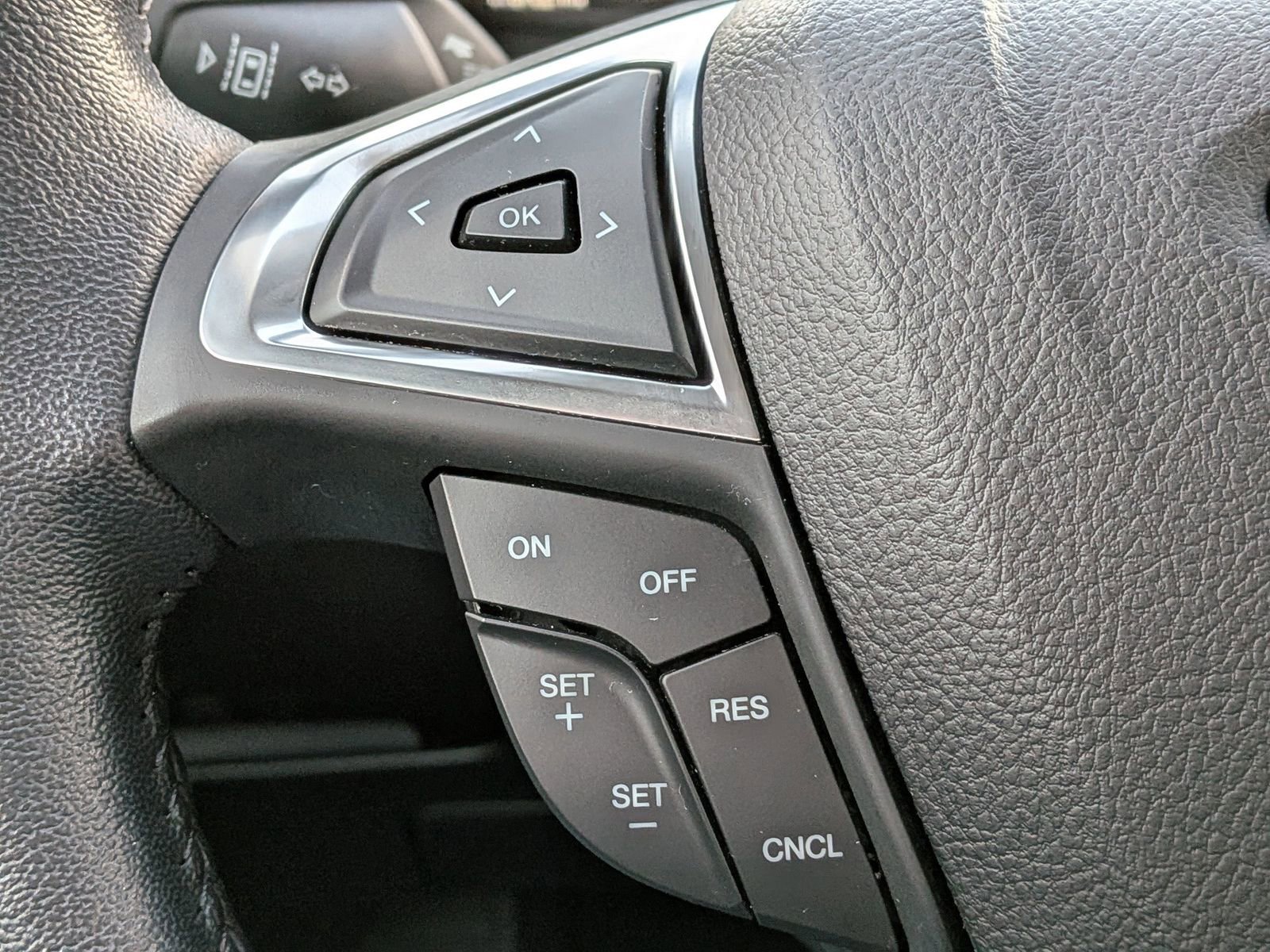 Certified 2024 Ford Edge SEL w/ Convenience Package image 28