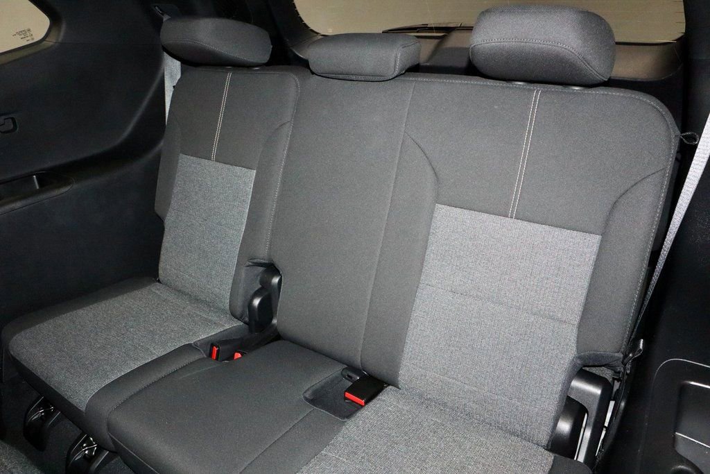 Used 2025 GMC Acadia Elevation image 26