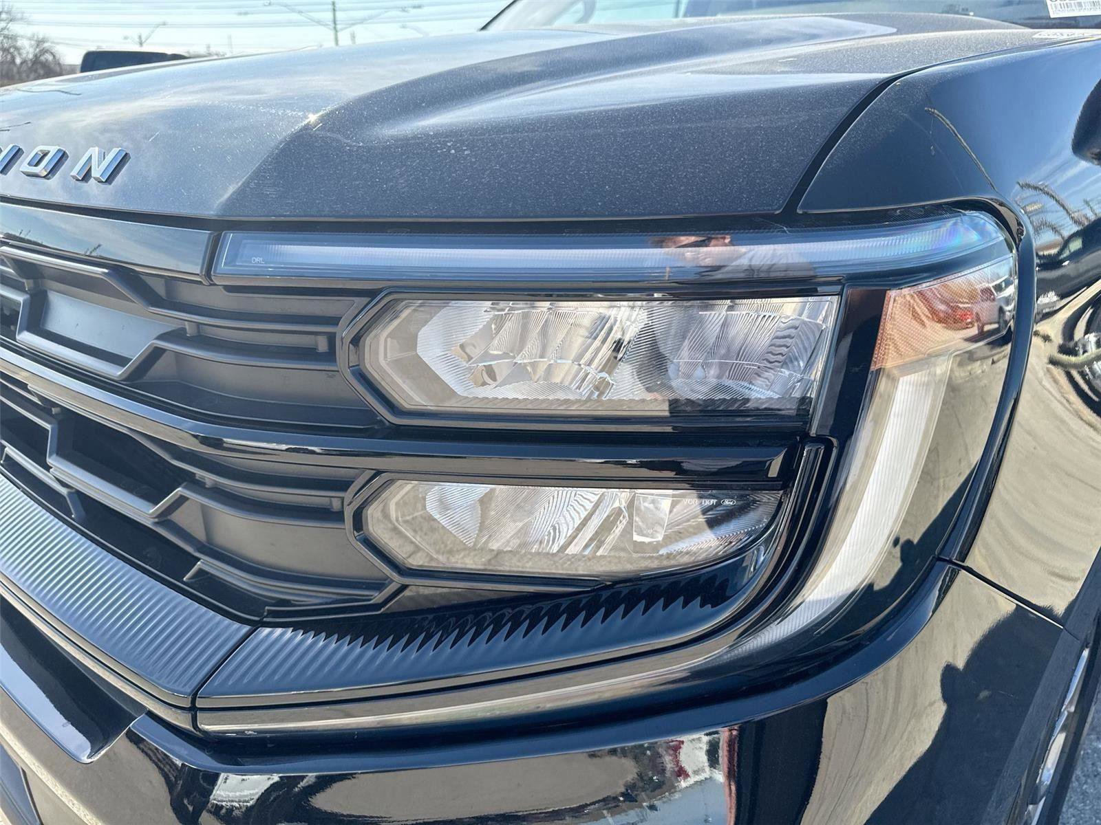 Certified 2025 Ford Expedition Active RWD image 31