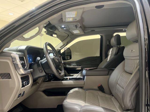 Certified 2025 Ford F250 Platinum w/ Platinum Plus Package AWD/4WD image 19