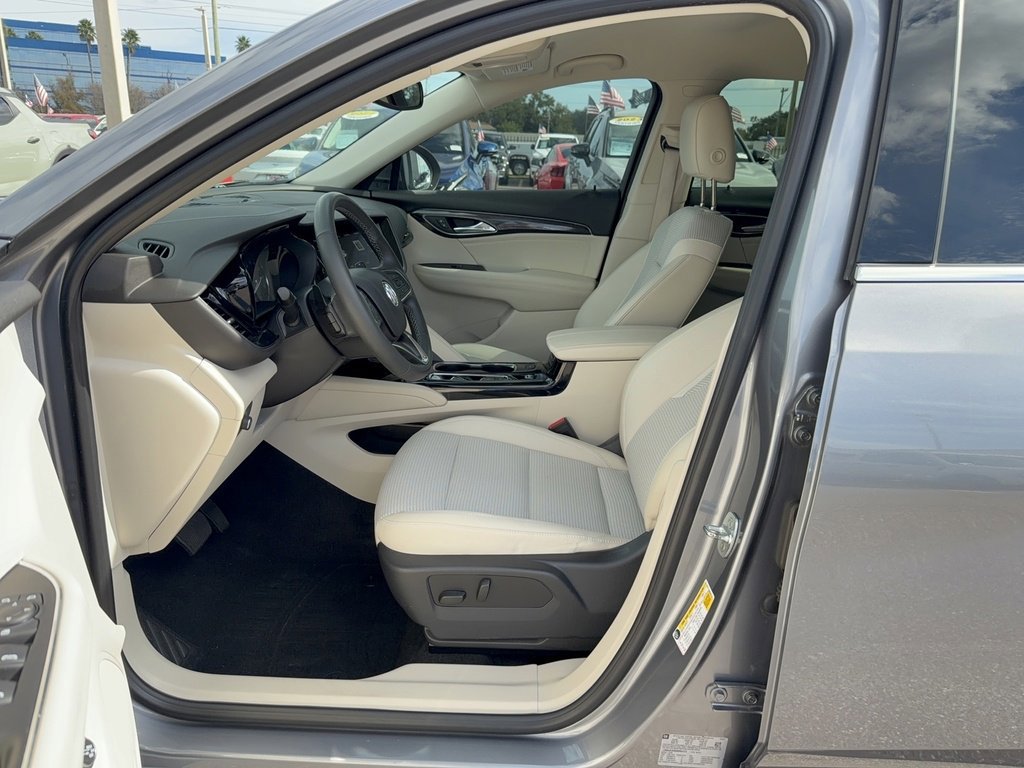 Used 2022 Buick Envision Preferred image 11
