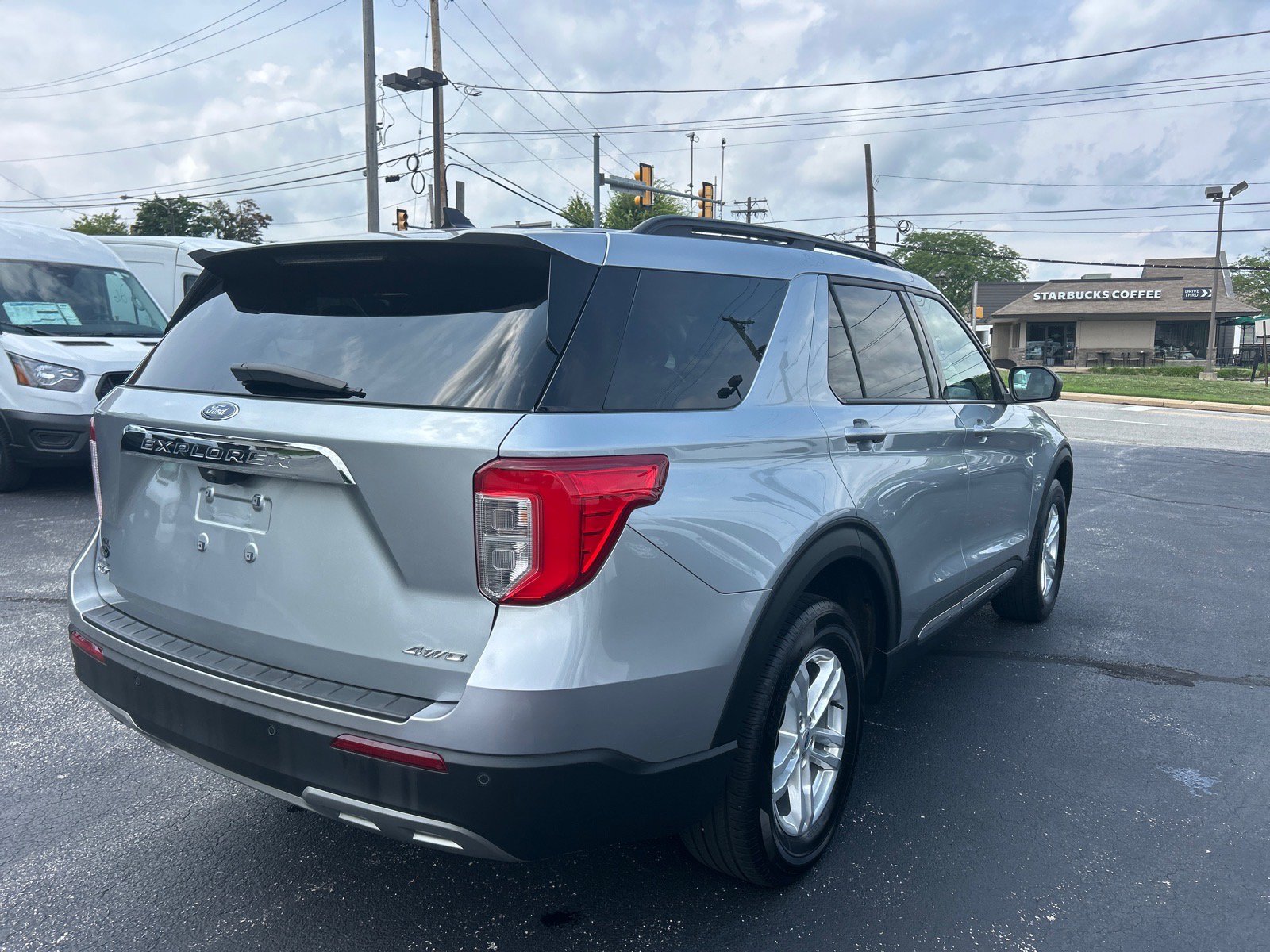 Certified 2023 Ford Explorer XLT w/ Equipment Group 202A AWD/4WD image 18