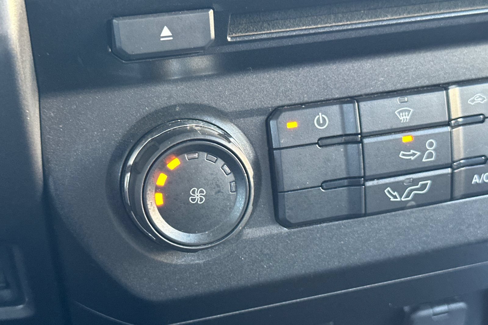 Certified 2018 Ford F150 XLT RWD image 28