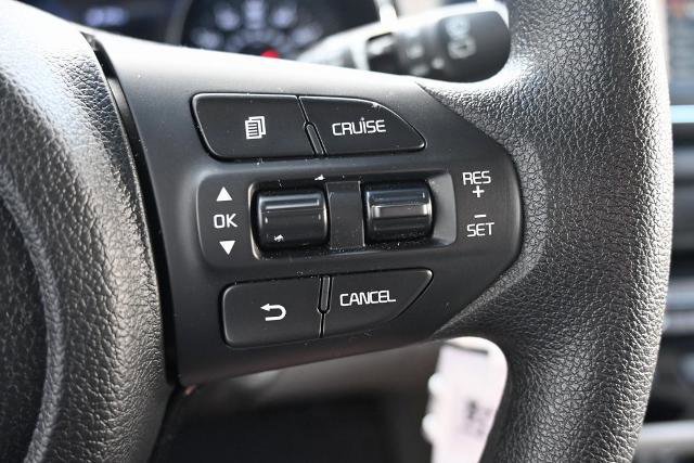 Used 2021 Kia Sedona LX image 33