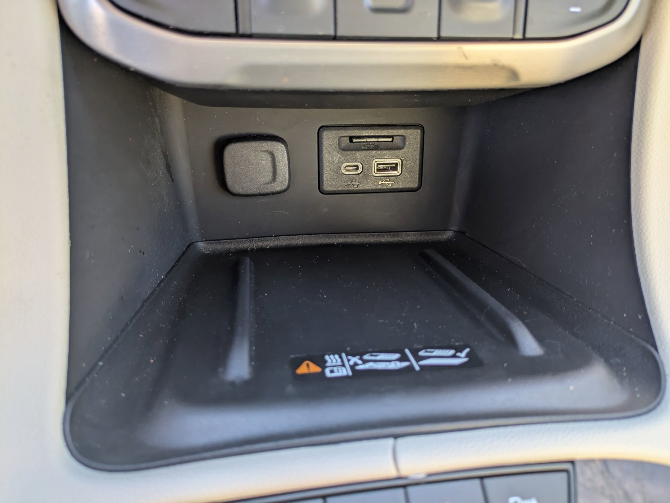 Used 2022 GMC Acadia Denali w/ Denali Ultimate Package image 20