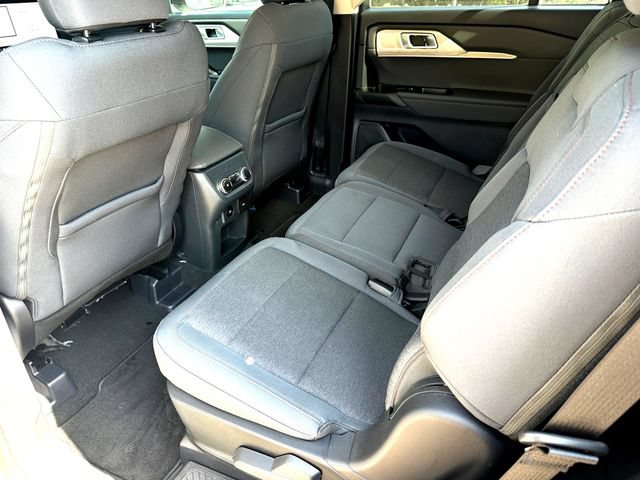Certified 2025 Ford Explorer Active RWD image 24