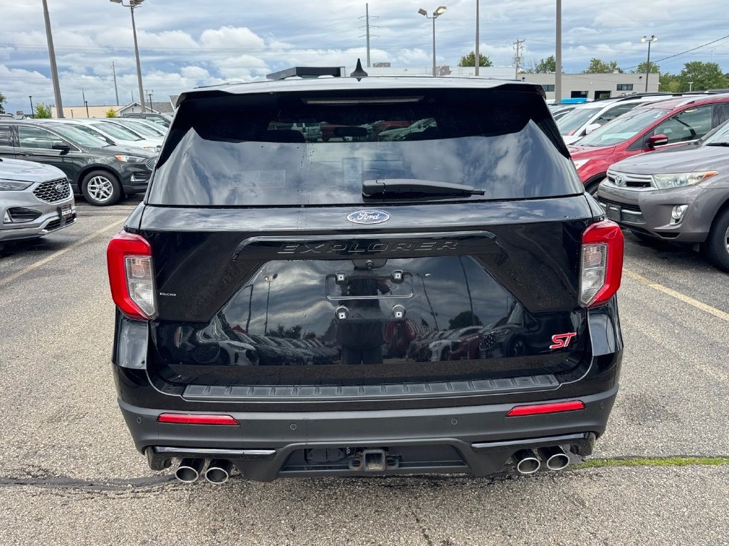 Certified 2022 Ford Explorer ST w/ Equipment Group 401A AWD/4WD image 4