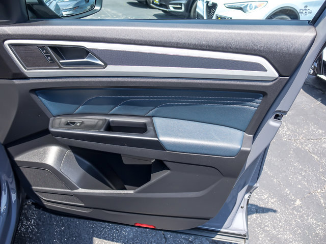 Used 2021 Volkswagen Atlas Cross Sport SEL AWD/4WD image 28