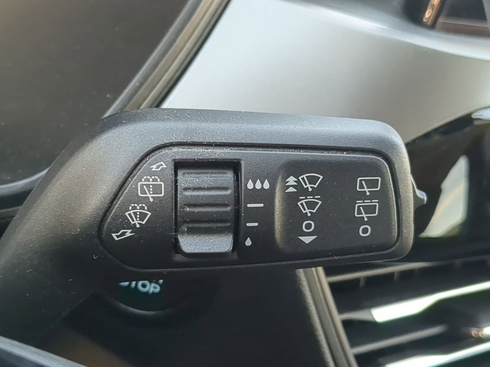 Certified 2023 Ford Escape Active image 28