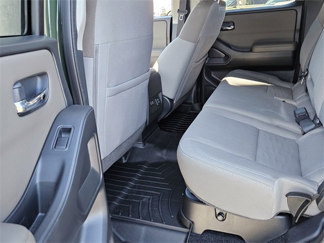 Used 2022 Nissan Frontier SV image 12