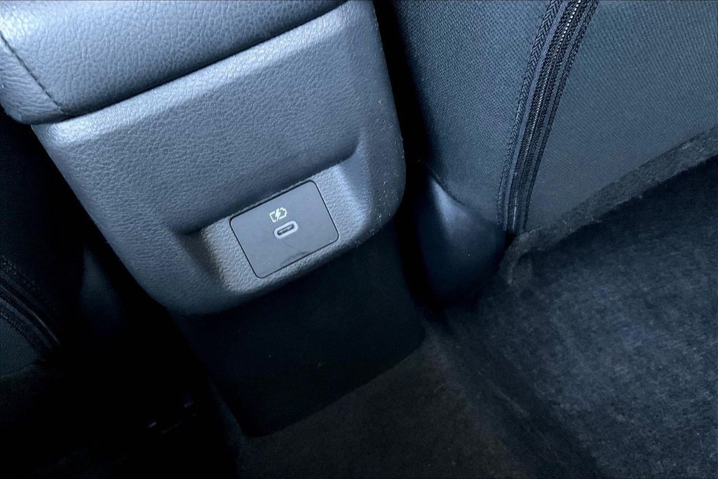 Used 2025 Nissan Versa SV FWD image 10