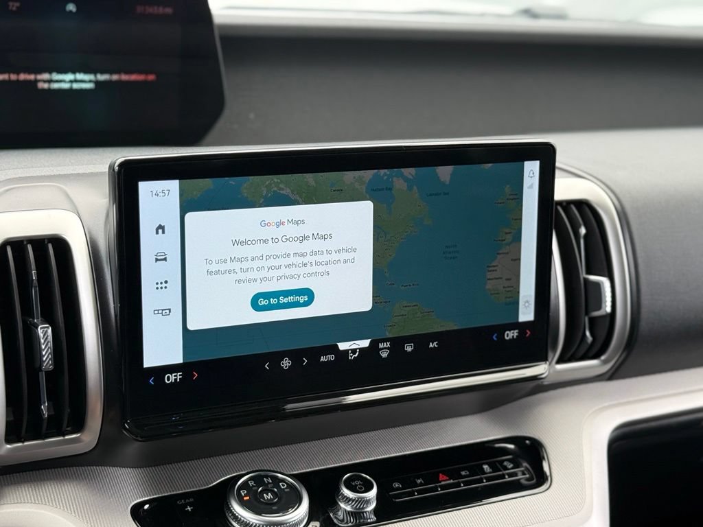 Certified 2025 Ford Expedition Active AWD/4WD image 3