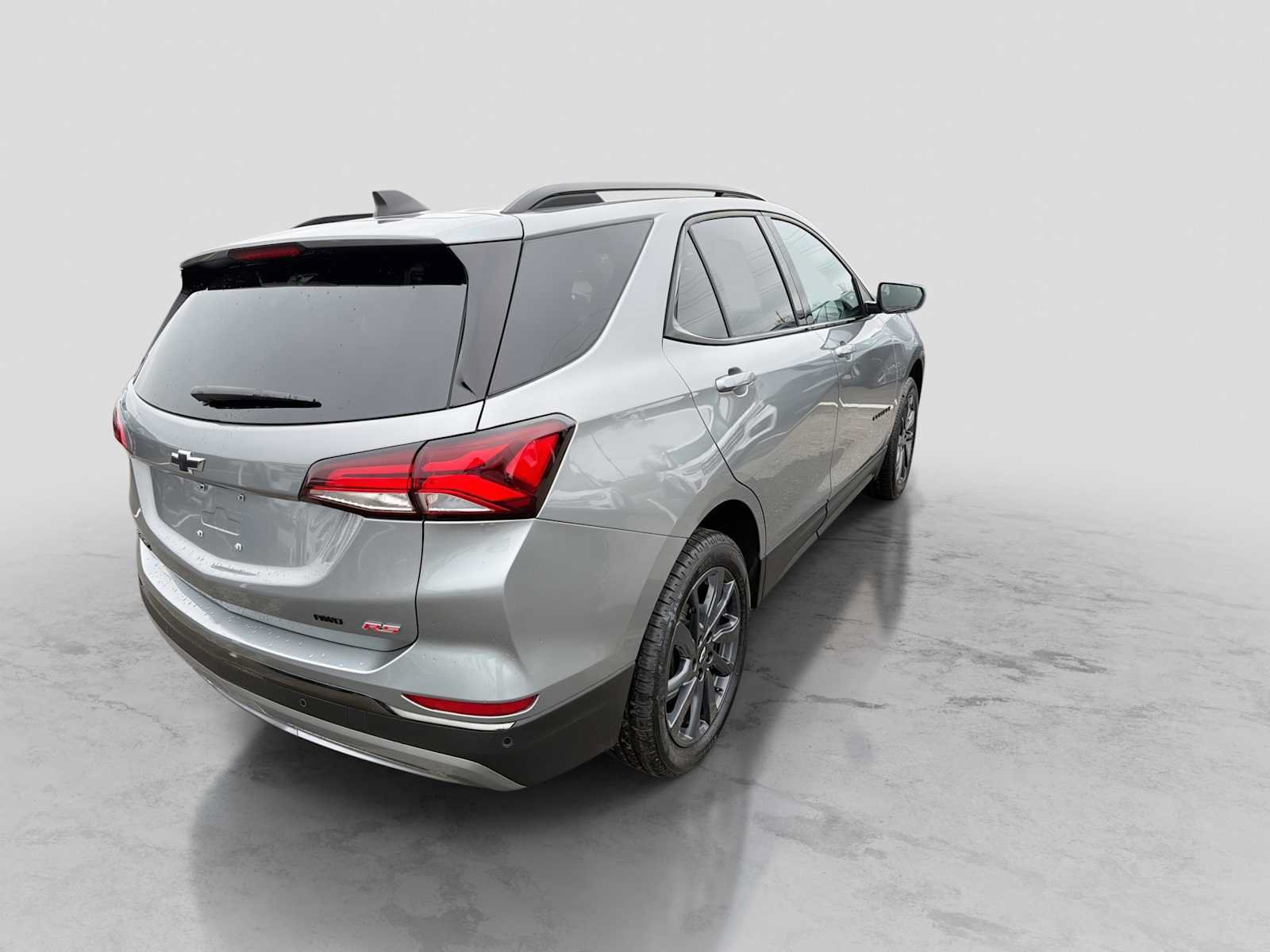 Used 2023 Chevrolet Equinox RS w/ LPO, Floor Liner Package AWD/4WD image 6