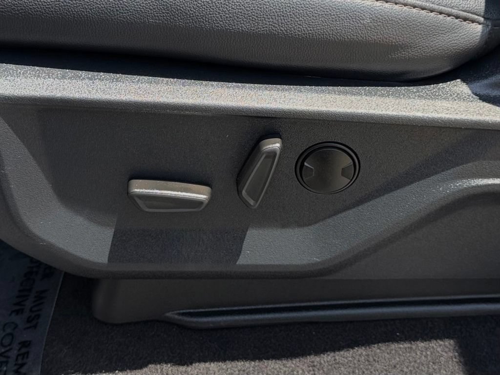 Certified 2025 Ford F150 Lariat AWD/4WD image 21