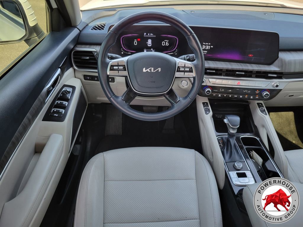 Used 2024 Kia Telluride EX w/ EX Captain's Chair Package image 21