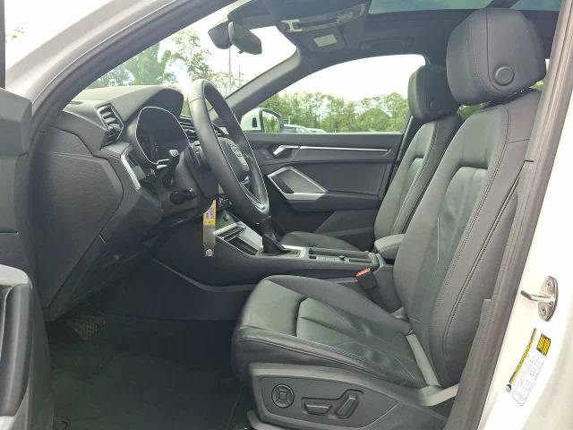 Used 2025 Audi Q3 2.0T Premium AWD/4WD image 17