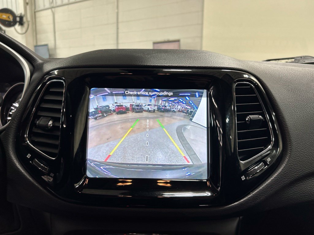 Used 2019 Jeep Compass Limited AWD/4WD image 18